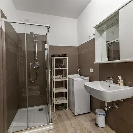 Monolocale Con Balcone Self Check In Sempione Apartman