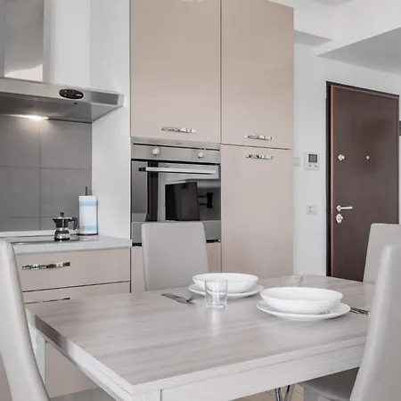 Apartman Monolocale Con Balcone Self Check In Sempione *
